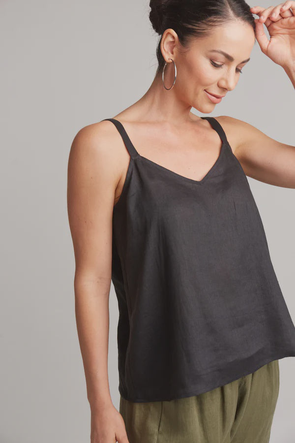 Studio Tank Black Linen Eb & Ive